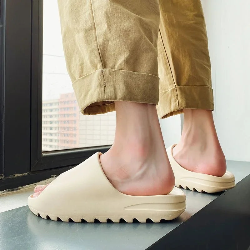 * Brand High Quality Super Soft EVA Sole Summer Slippers for Men Bathroom Slippers Home Slides Couple Beach Sandals Male Slipper